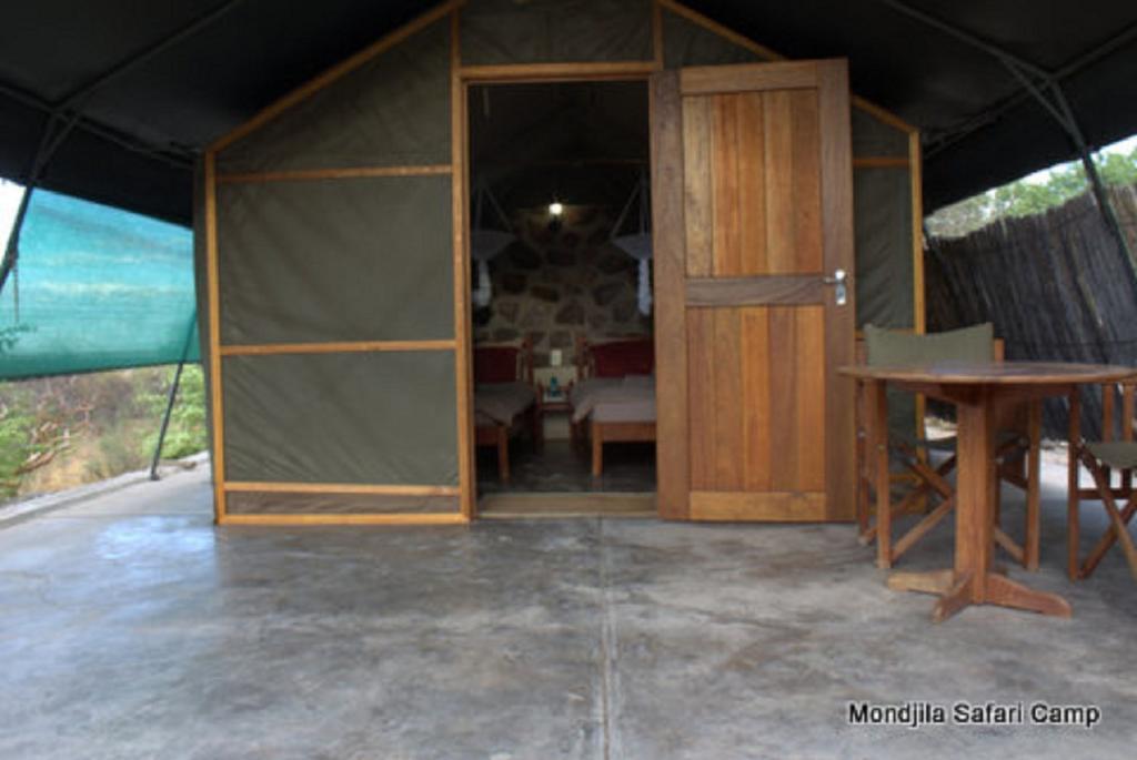 Mondjila Safari Camp Βίλα Okaukuejo Εξωτερικό φωτογραφία